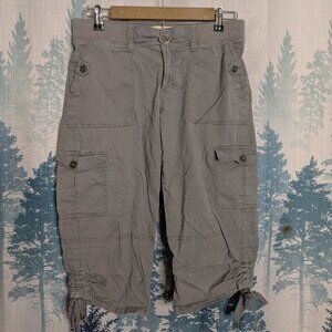 Sonoma Life + Style Women’s Gray Cargo Capri Pants | Size 8 Mid Rise